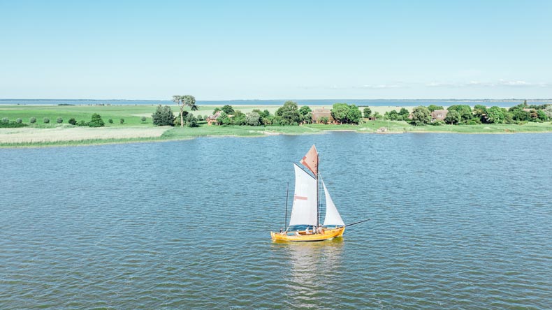 Zeesenboote auf dem Saaler Bodden